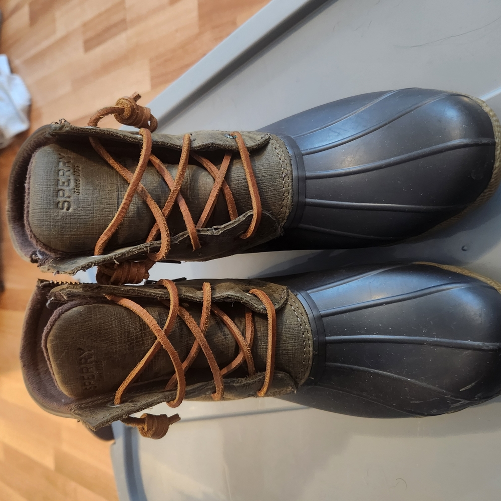 Sperry  women Saltwater Leather Duck Boots